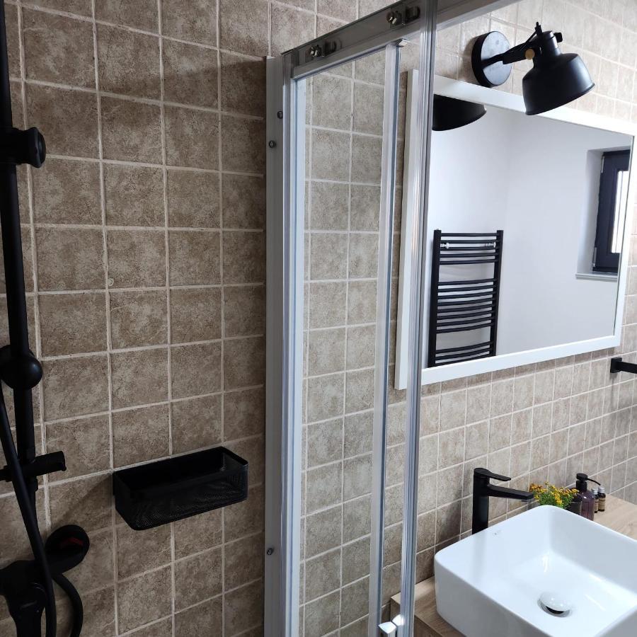 My Room Accommodation Curtea de Argeş المظهر الخارجي الصورة